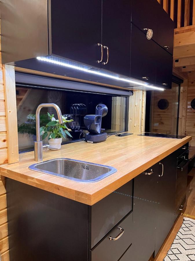 Moodysun Studio, Remote Tiny Home Comarnic Buitenkant foto