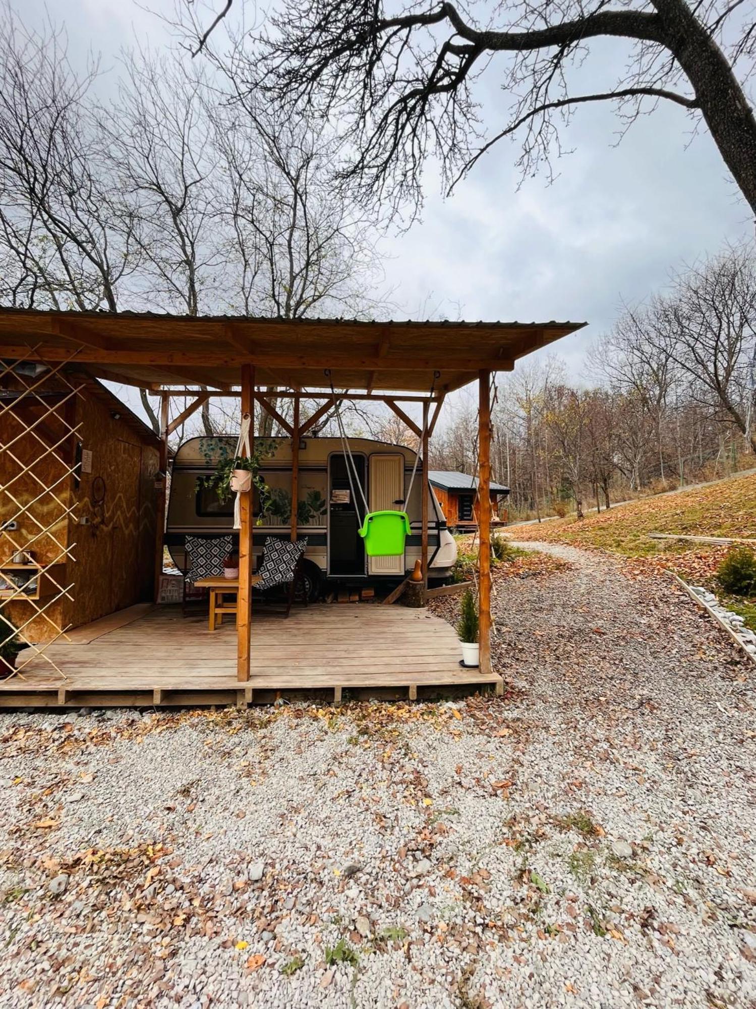 Moodysun Studio, Remote Tiny Home Comarnic Buitenkant foto
