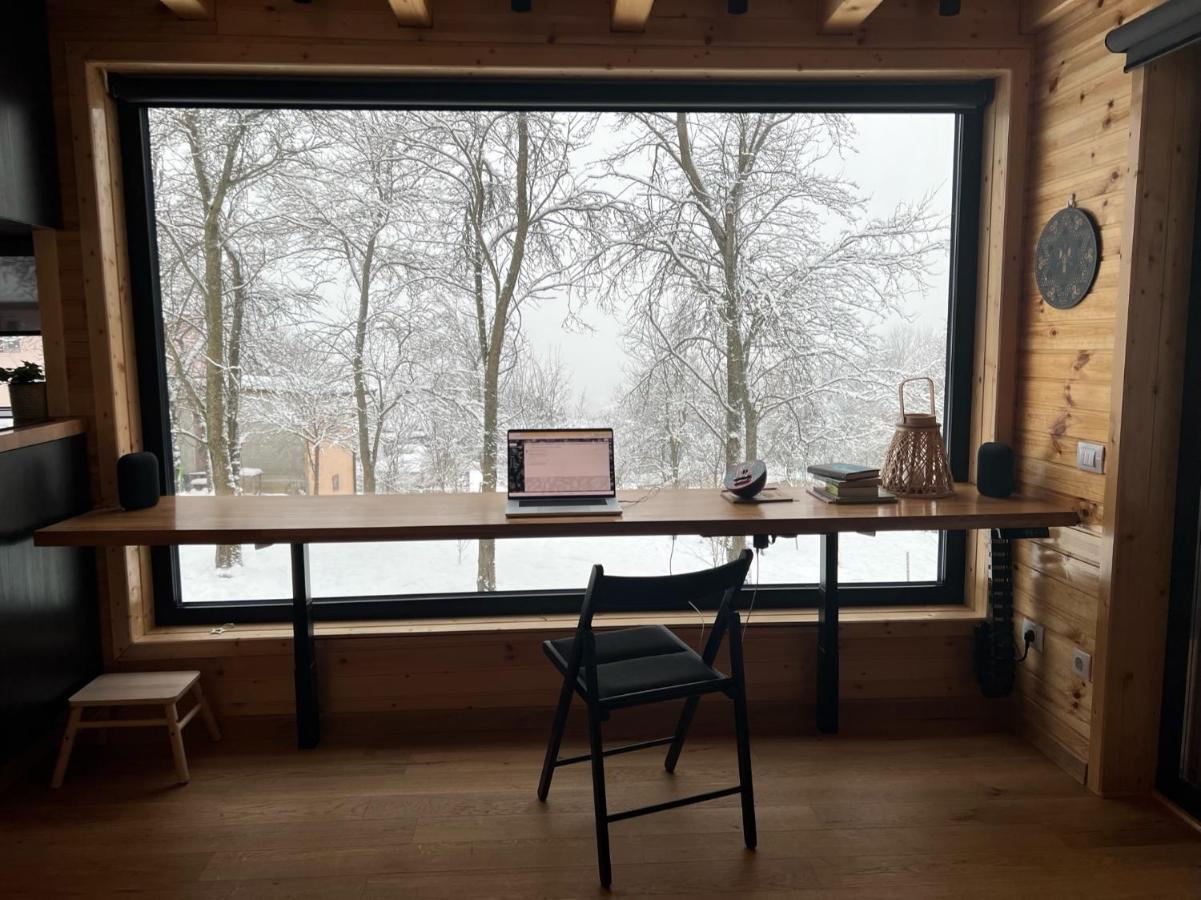 Moodysun Studio, Remote Tiny Home Comarnic Buitenkant foto